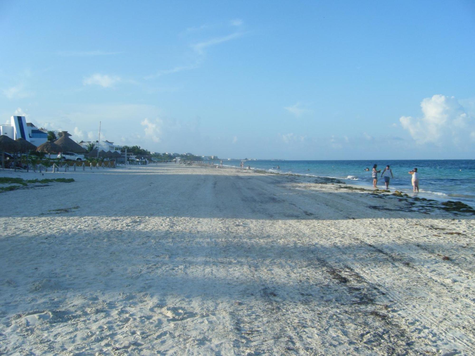 Buenos Dias Guest House Puerto Morelos Bagian luar foto