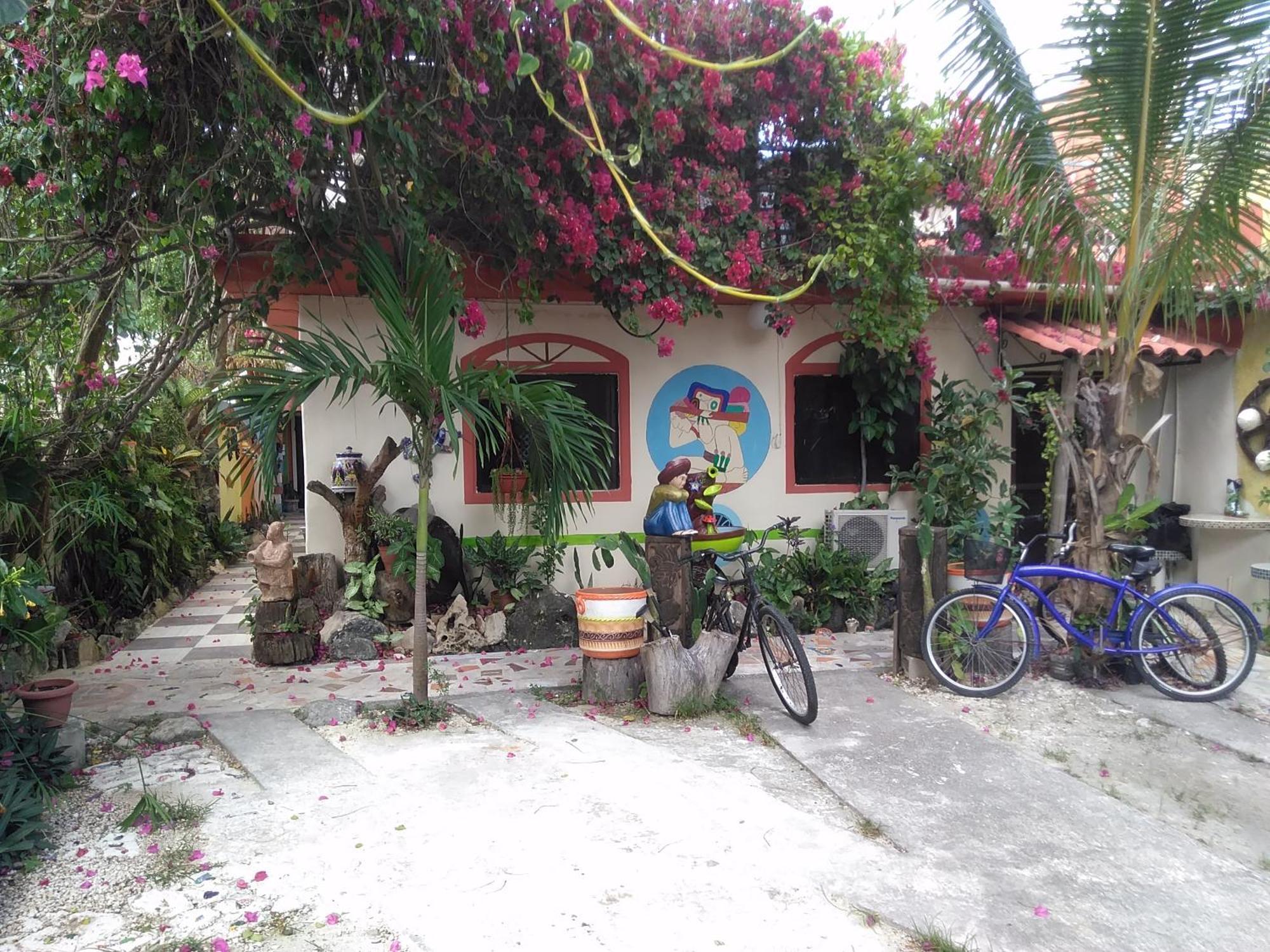 Buenos Dias Guest House Puerto Morelos Bagian luar foto
