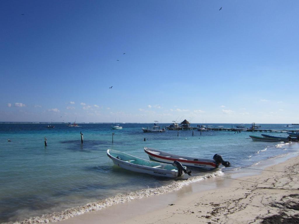 Buenos Dias Guest House Puerto Morelos Ruang foto