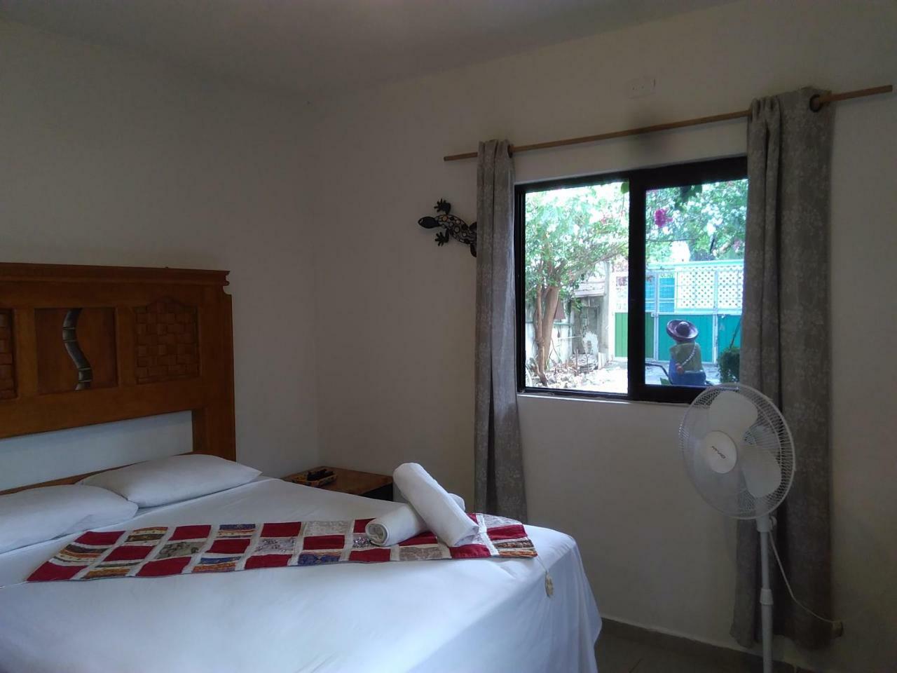 Buenos Dias Guest House Puerto Morelos Bagian luar foto