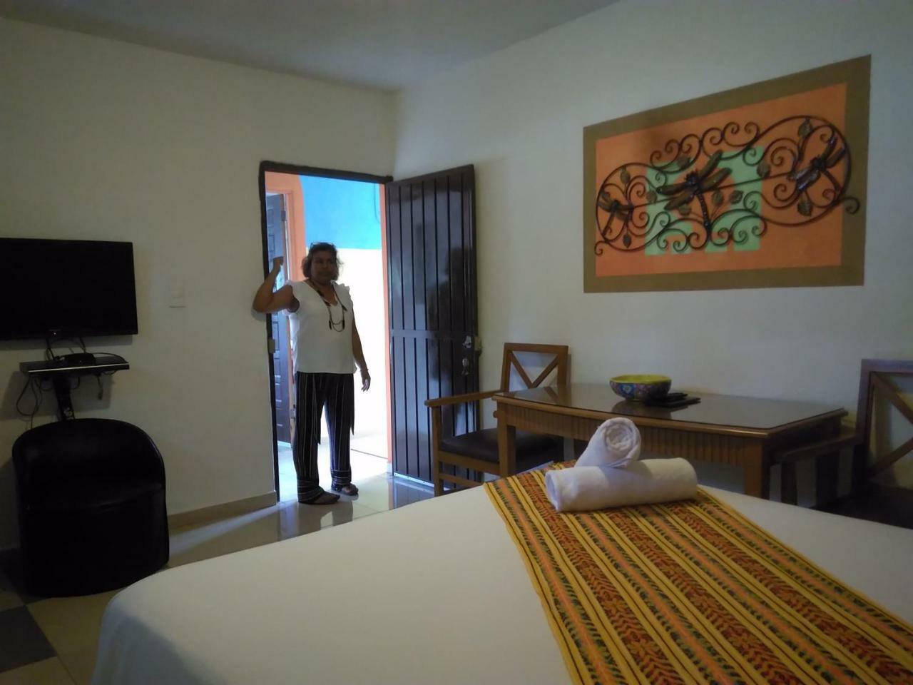 Buenos Dias Guest House Puerto Morelos Bagian luar foto